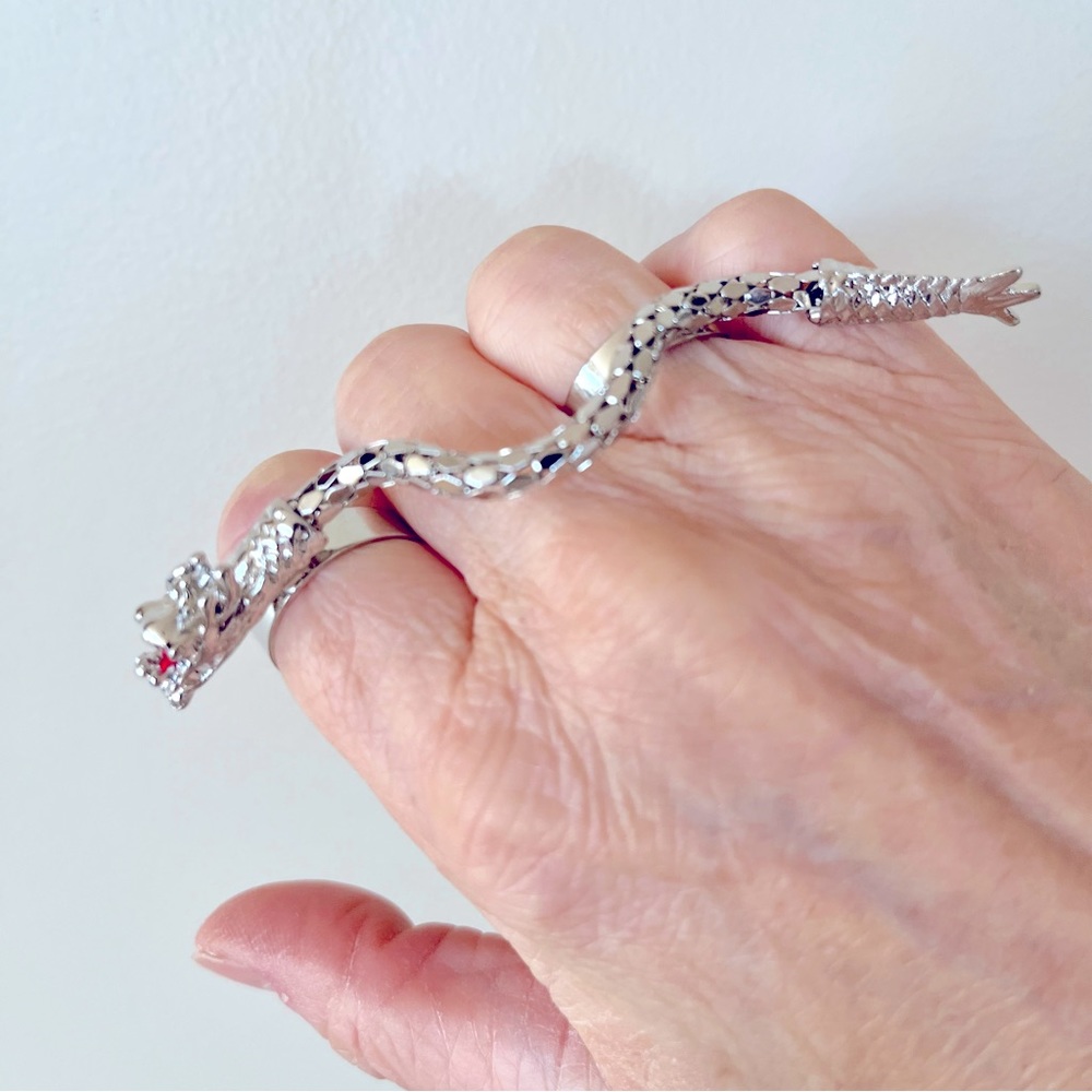 Dragon Mesh Chain Two Finger Ring Silver Tone